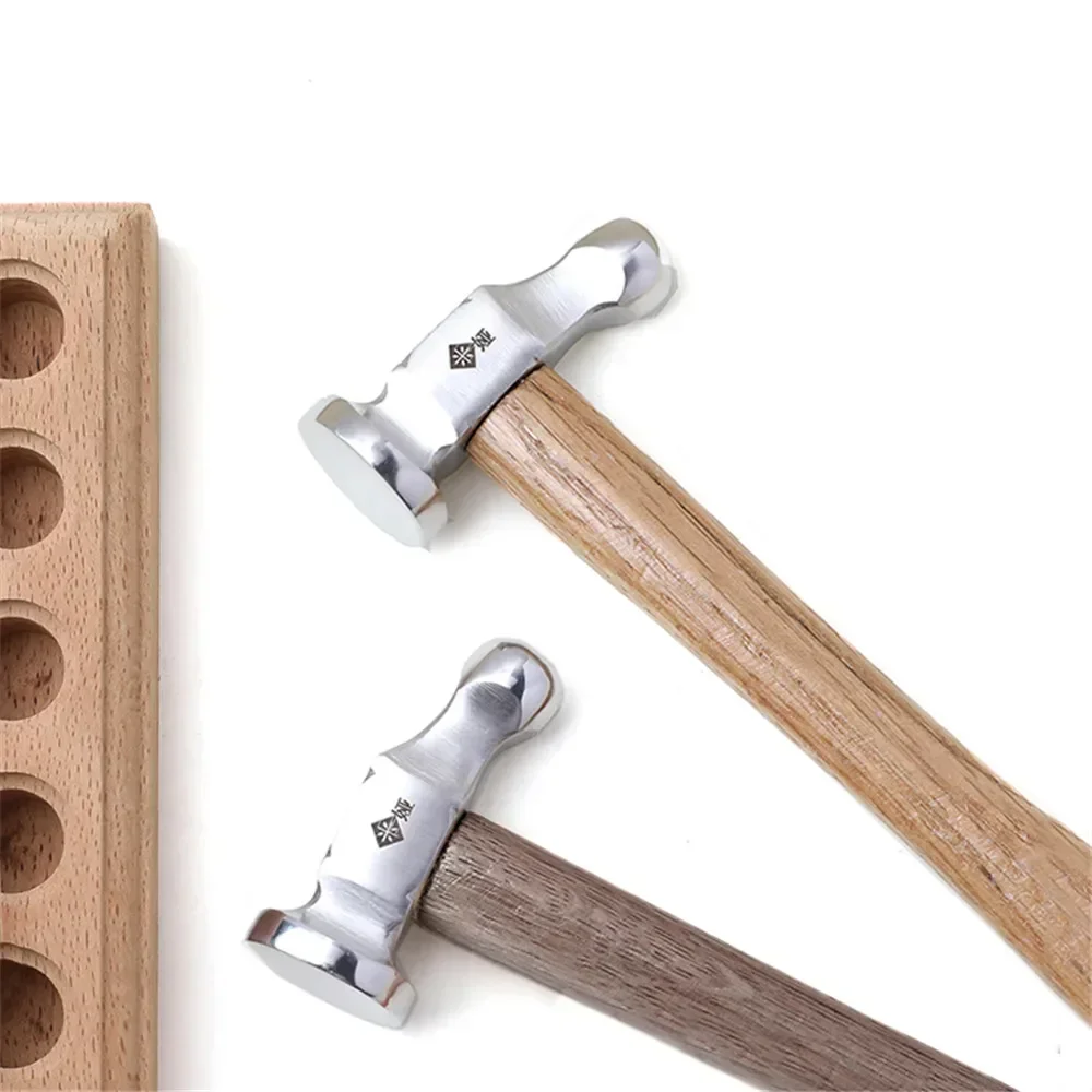 Martello a testa tonda in acci - Leatherwork Hammer recensione e prezzo