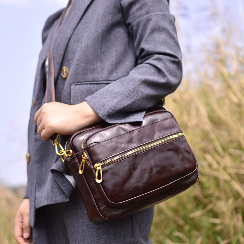 AETOO Borsa da donna in pelle, - Leatherwork Rivets recensione e prezzo