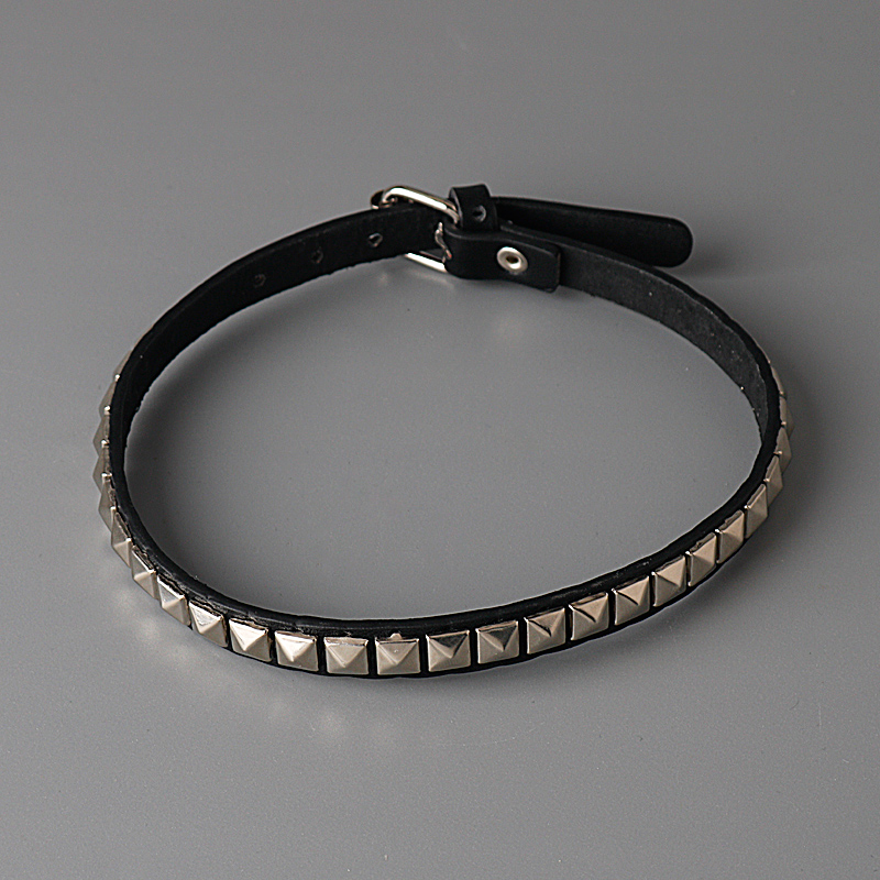 Collana Anime Death Note Misa  - Leatherwork Rivets recensione e prezzo