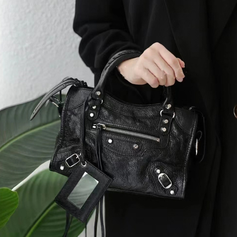 Borsa a Tracolla da Donna Stil - Leatherwork Rivets recensione e prezzo